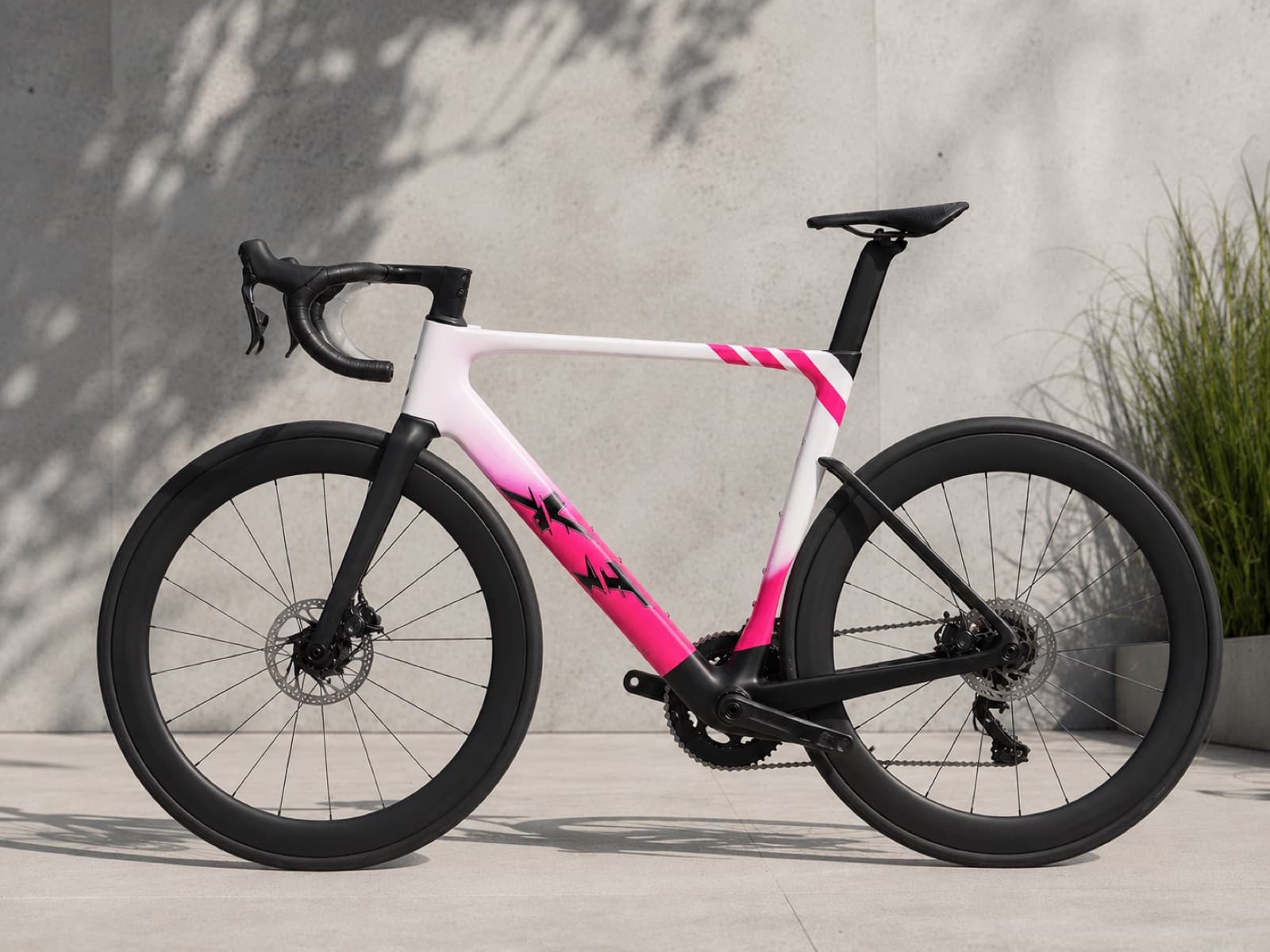 XT BIKE Blanc & Rose